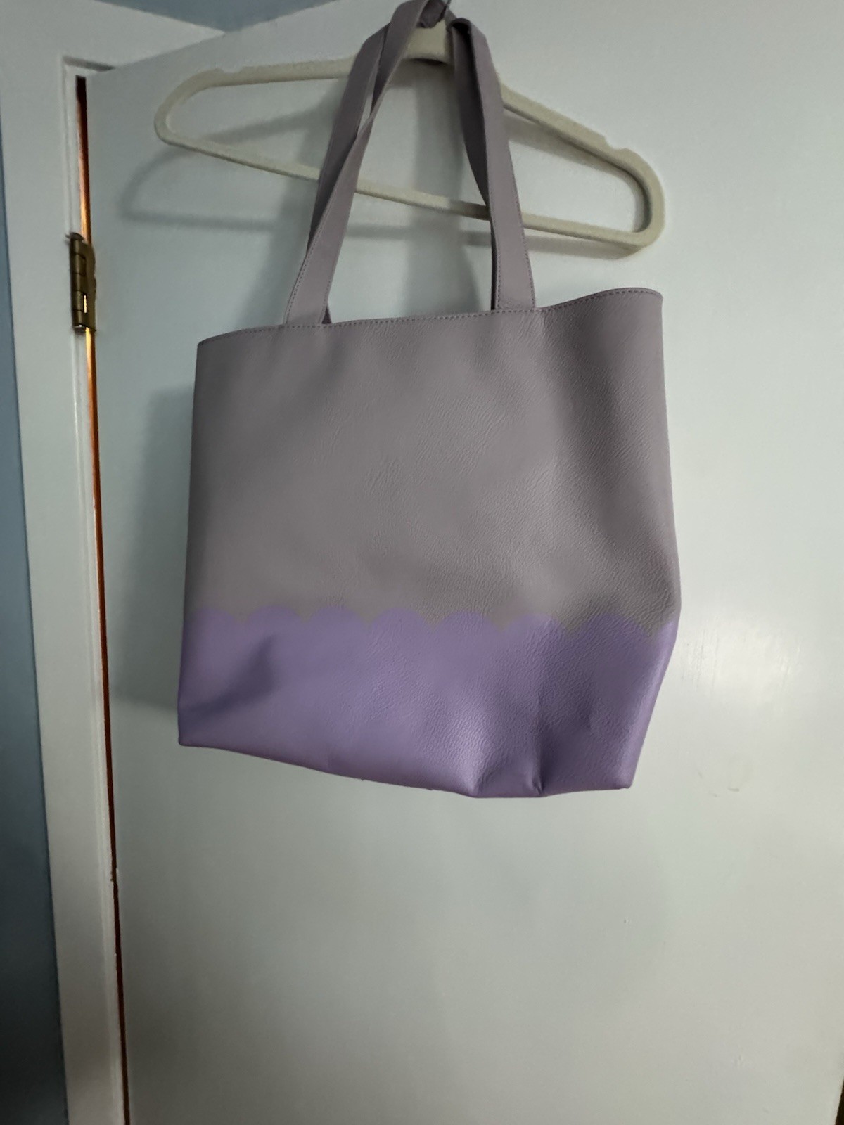 Kate Spade NY Lita Street Scallop Ombre Lilac Leather Tote. NWT.