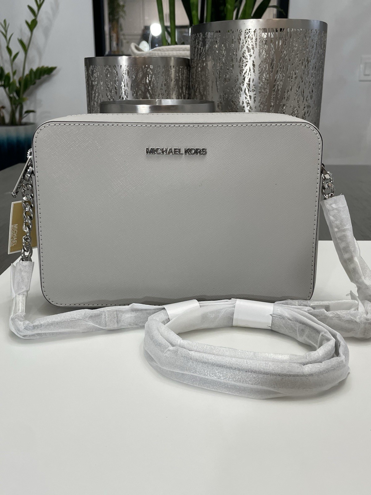 Michael Kors Jet Set LG EW Crossbody Saffiano Leather Aluminum + Pouch