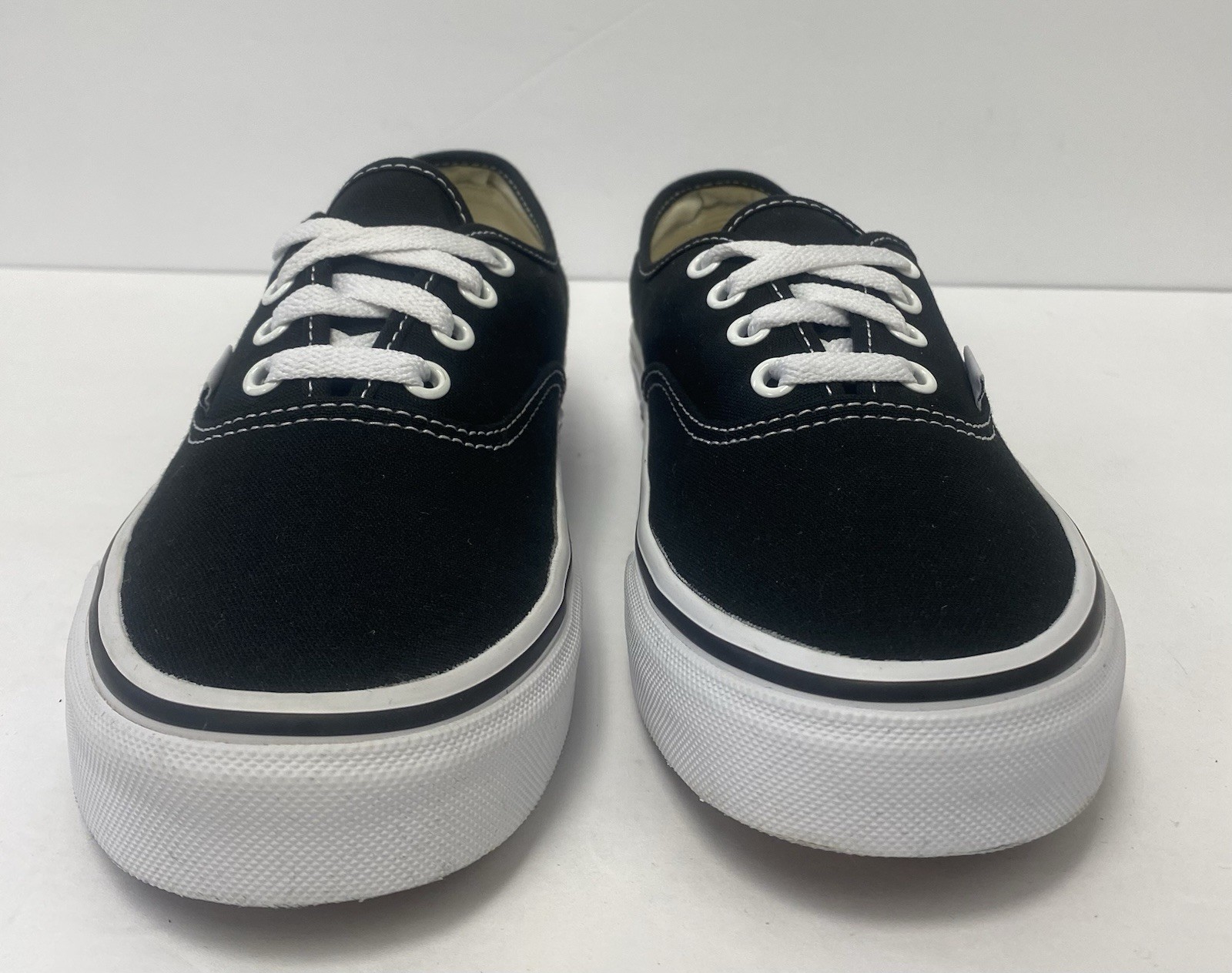 VANS M 6 – W 7.5 Classic Authentic Skate Shoes OG Black White Excellent A++!