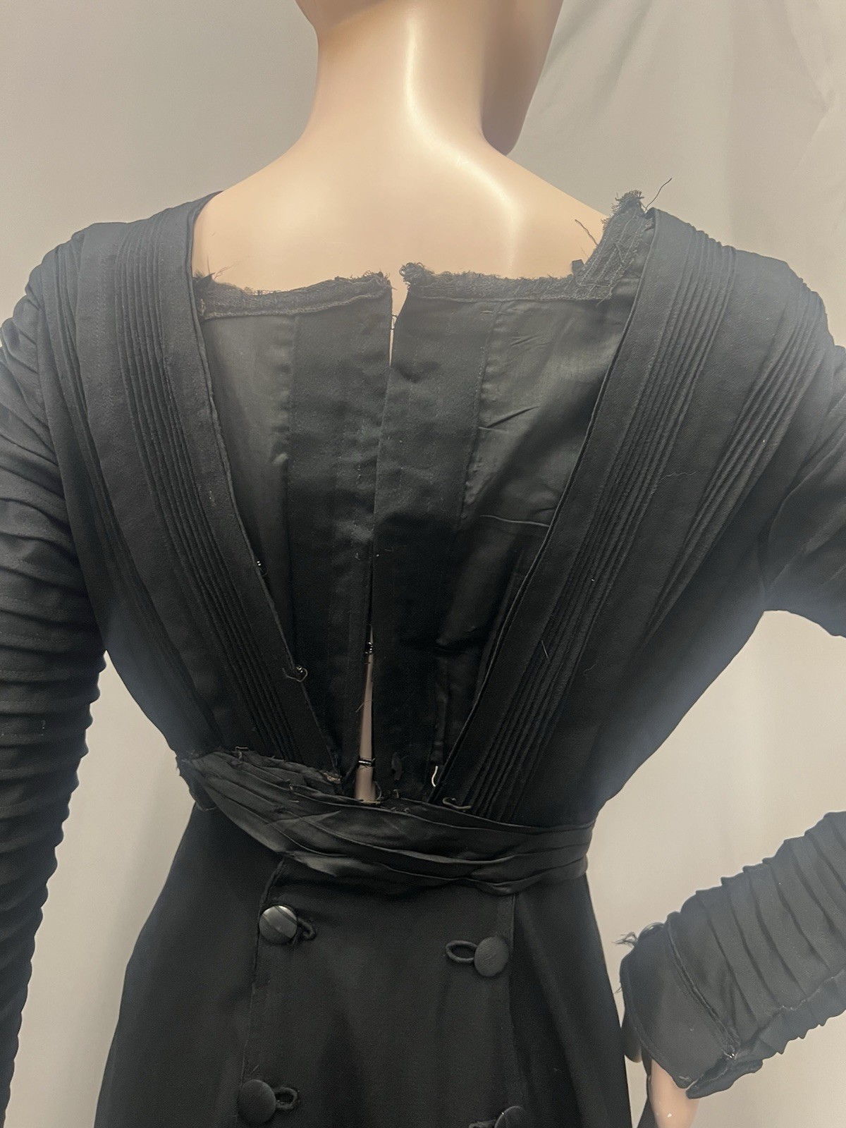 1906-1910 Black Wool Daytime Winter Dress