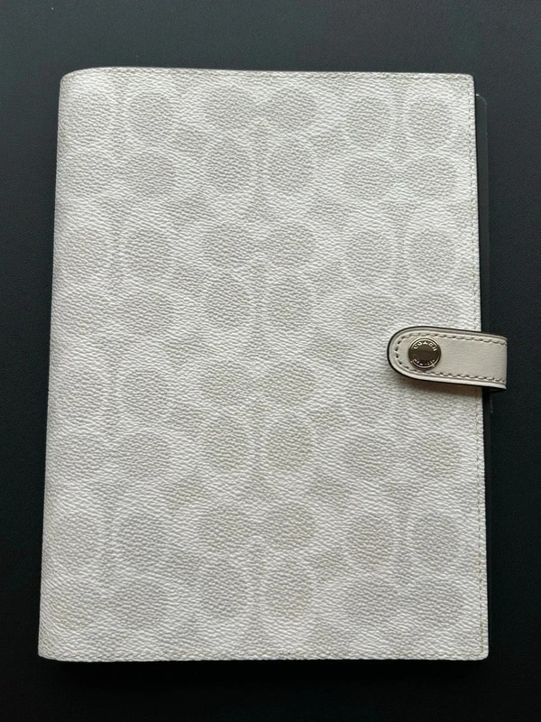Coach Notebook – CZ198 White Chalk Signature Canvas/Smooth leather
