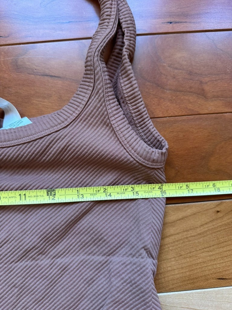 Mahina Brown Chevron Ribbed Crop Top Sleeveless Scoop Neck Tank OS NS7801