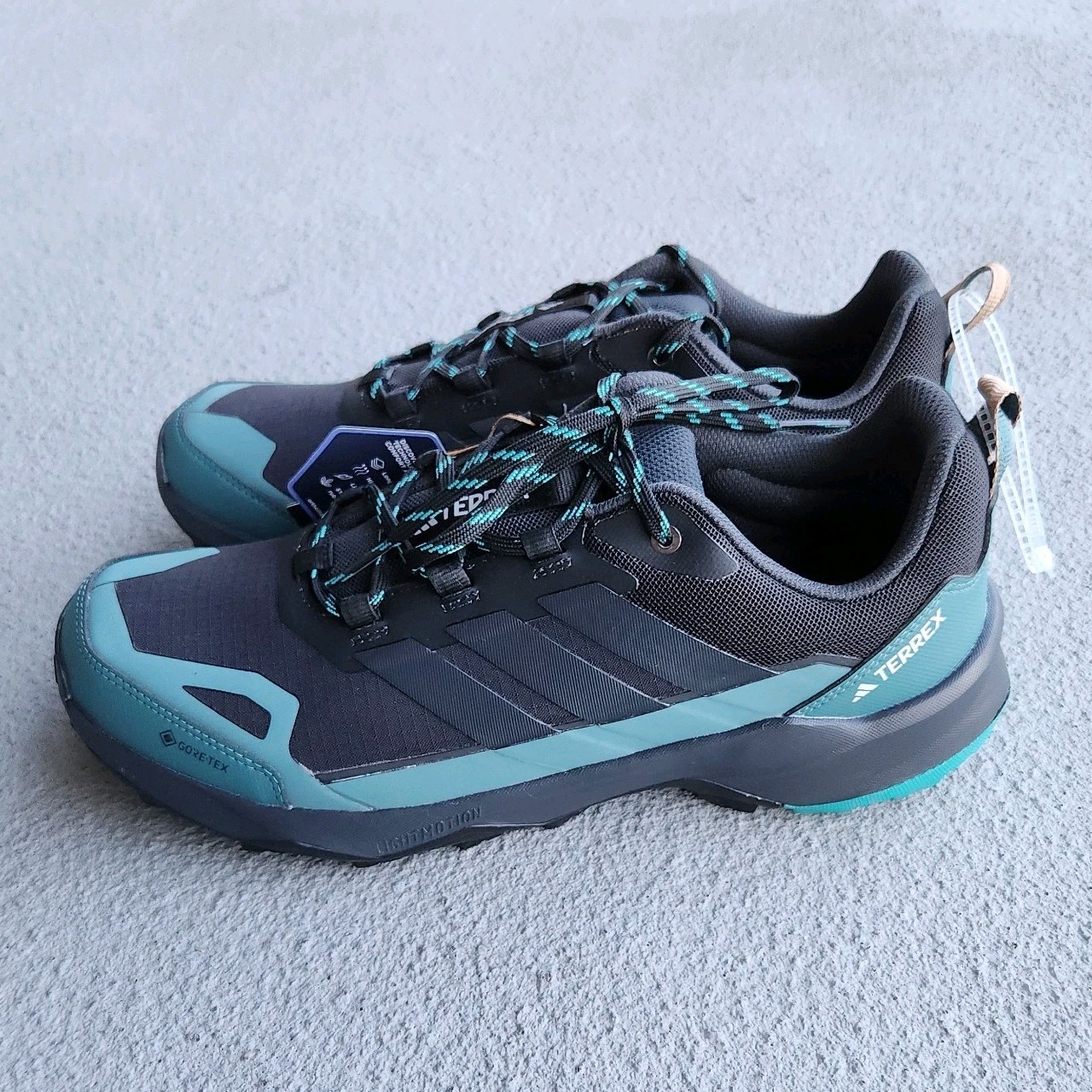 ADIDAS Terrex Skychaser AX5 Gore-tex Hiking Shoes Mens 11 US Blue Green JQ2209
