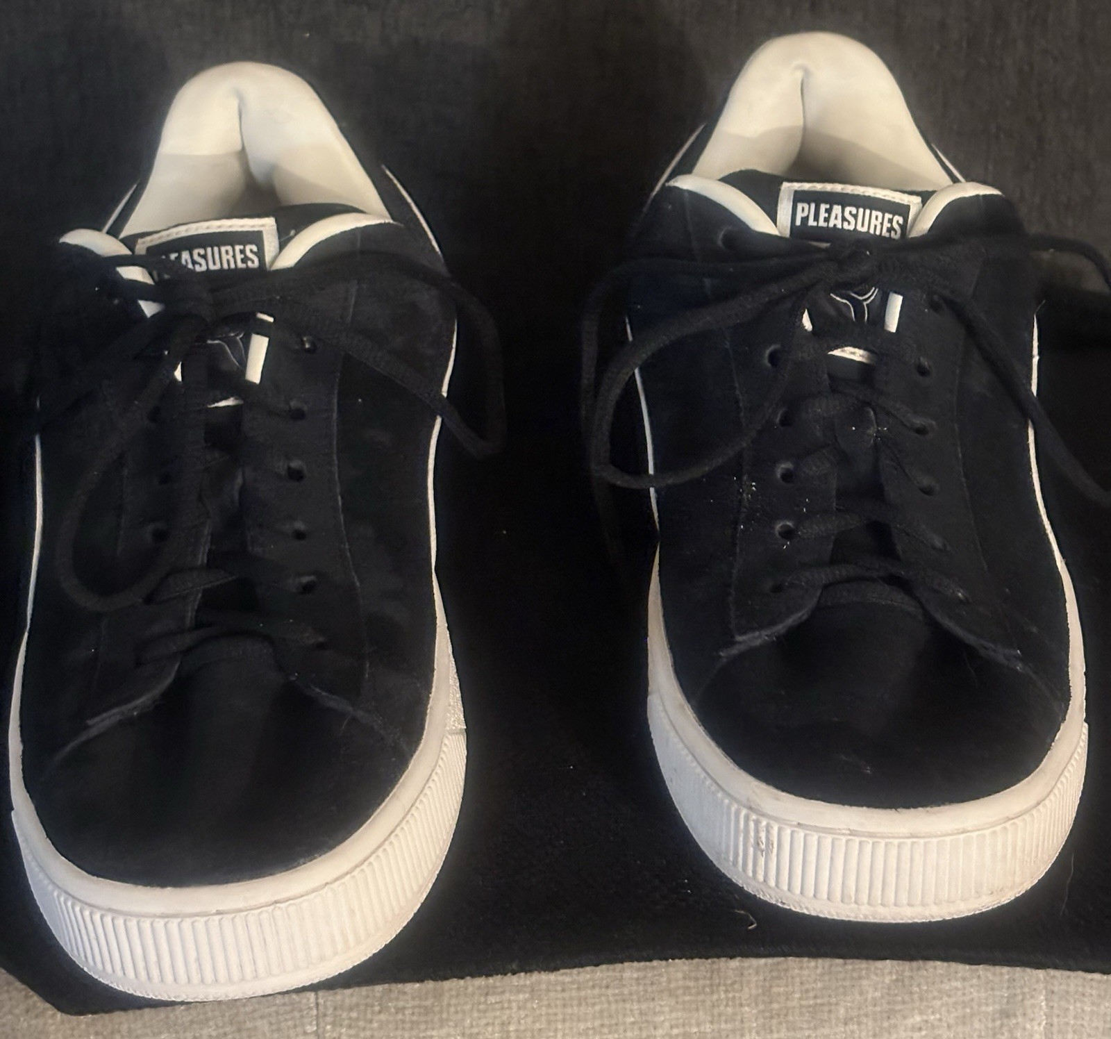 PUMA Pleasures x Suede XL Men’s Suede Low Top Lace-Up Black/White 396057-01