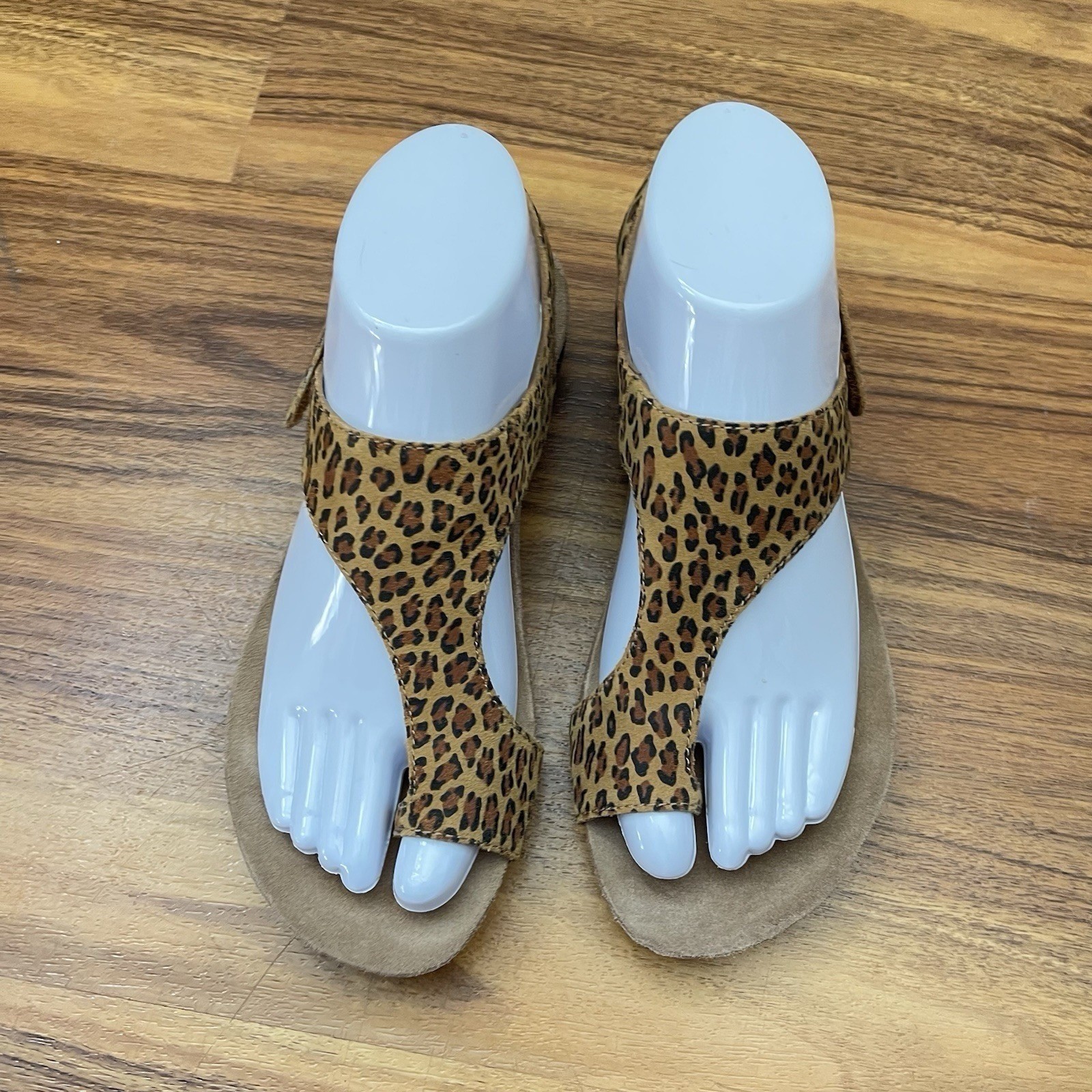 Dansko Womens Reece Sandals 37 Leopard Toe Loop Slingback Thong Vacation Beach