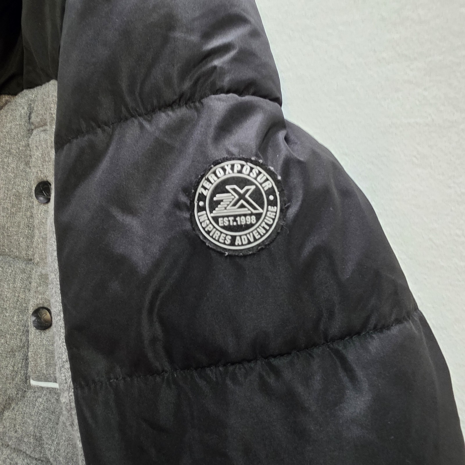 ZeroXposur boy’s winter jacket, Grey & Black With Red Inner Lining XL 14/16