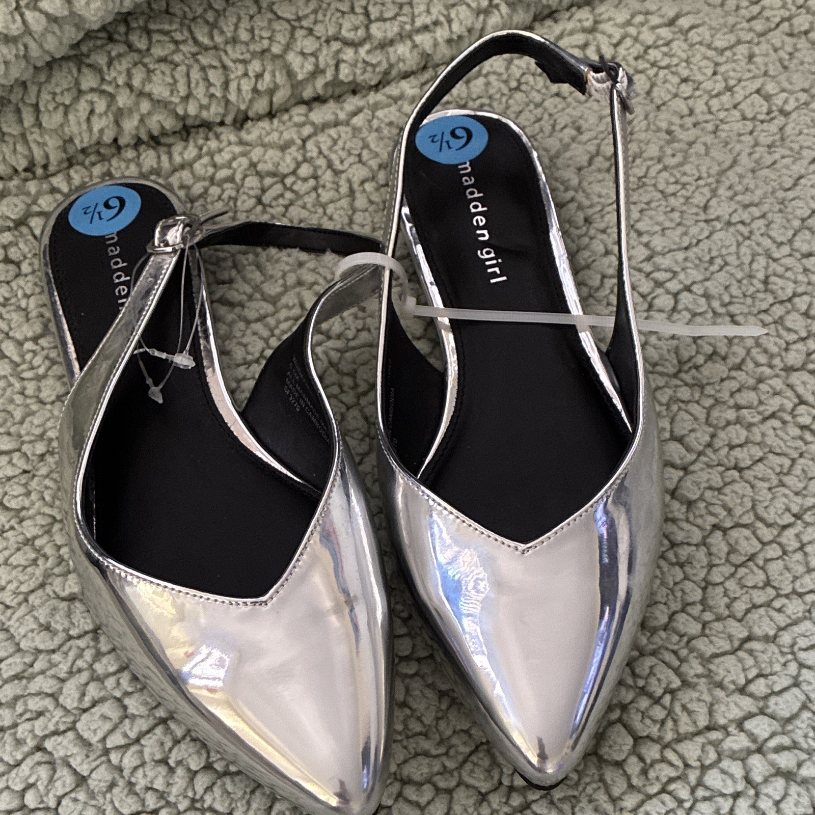 Madden Girl Women’s Silver Slingback Flats Pointed Toe Buckle Synthetic US 6.5