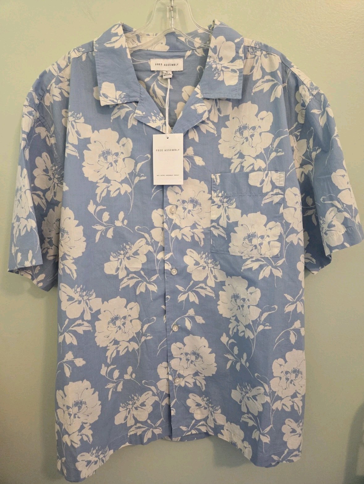 Free Assembly Men’s XL Short Sleeve Floral Camp Shirt BLUE WASH Vacation #10726