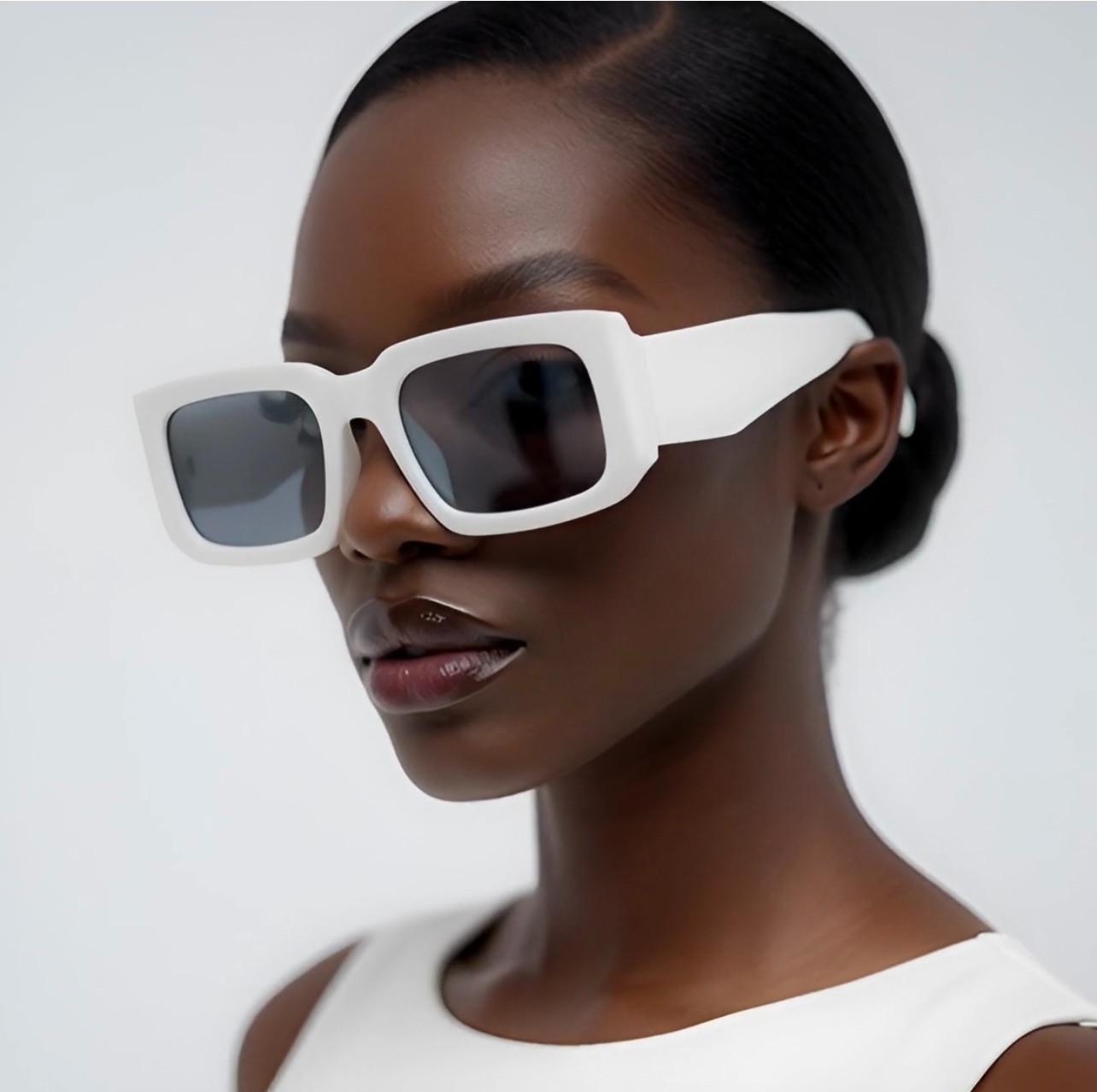 Women Sunglasses Fashion Designer Small Square Frame Luxury Elegant Miami Style