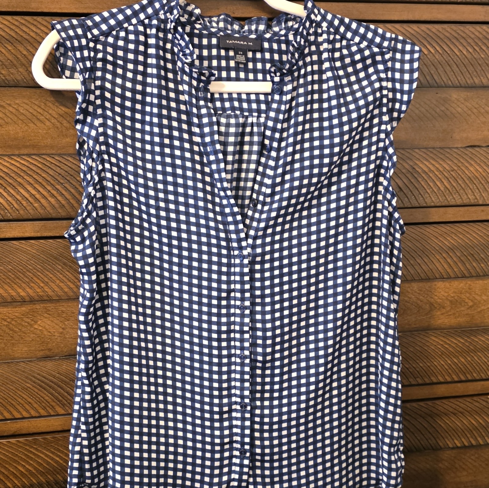 Tahari H. Women’s Blue/White Gingham V-Neck Sleeveless Ruffle Blouse Polyester L