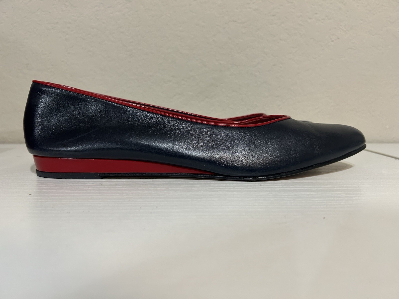 Salvatore Ferragamo Navy/Red Leather Ballet Flats Almond Toe Slip-On AAA 11