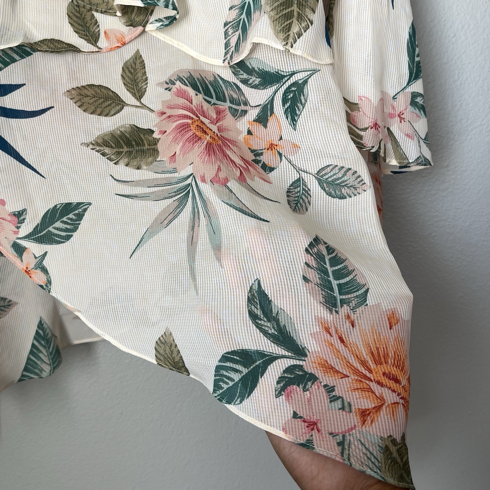 Guess Maritza Floral Tropical Print Asymmetrical Hem Ruffle Skirt sz Medium