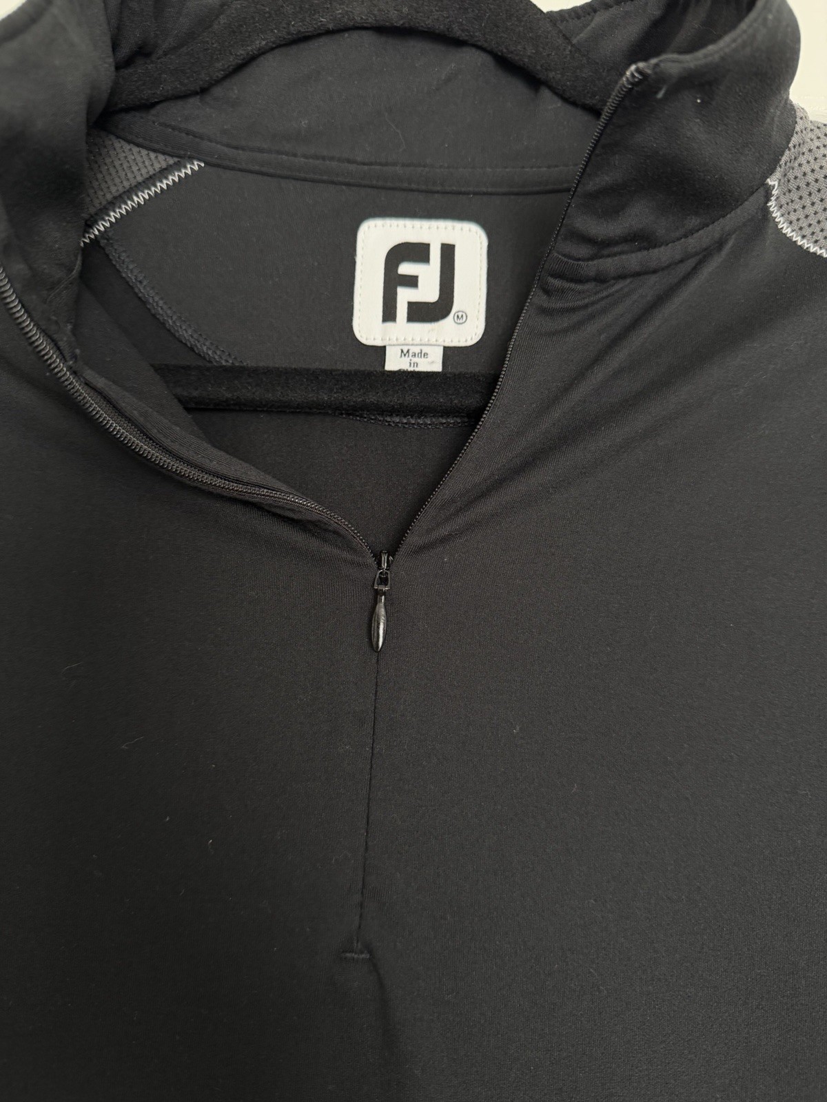 FootJoy FJ Men’s Medium 1/4 Zip Golf Pullover Black Gray Performance Stretch
