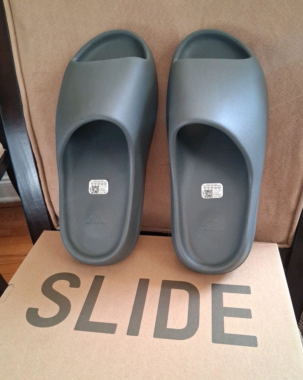 🤩 Adidas Yeezy Slide Slate Grey Size 12 ID2350 BRAND NEW With Box