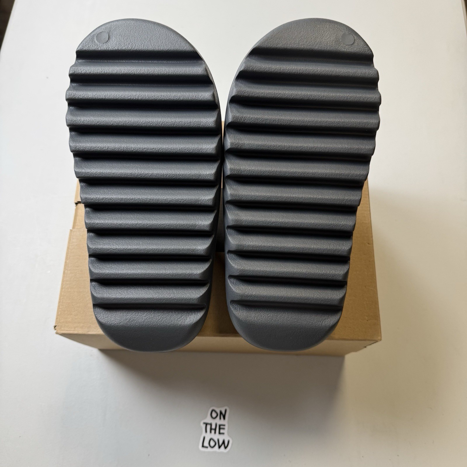 Adidas Yeezy Slide Slate Grey | ID2350 | NEW | size 9/10 mens