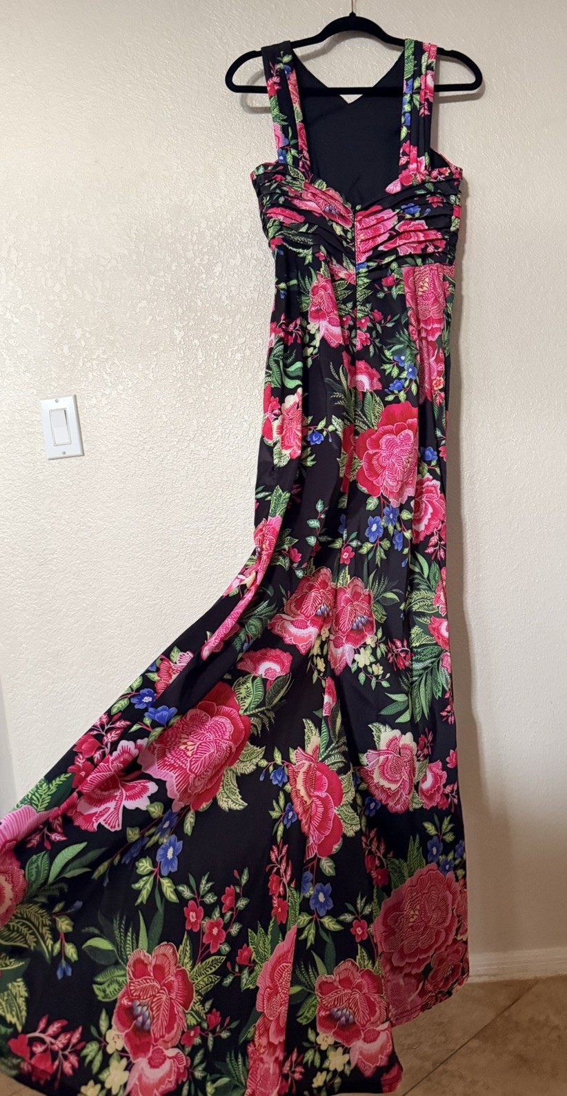 NWT Tadashi Shoji Twist Front Pleated Mermaid Gown in Black Fuchsia Floral Sz S