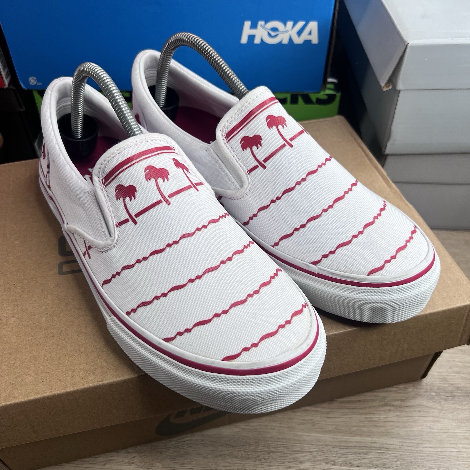 Size 9 MEN In-N-Out Burger Drink Cup Canvas Shoes Very Clean
