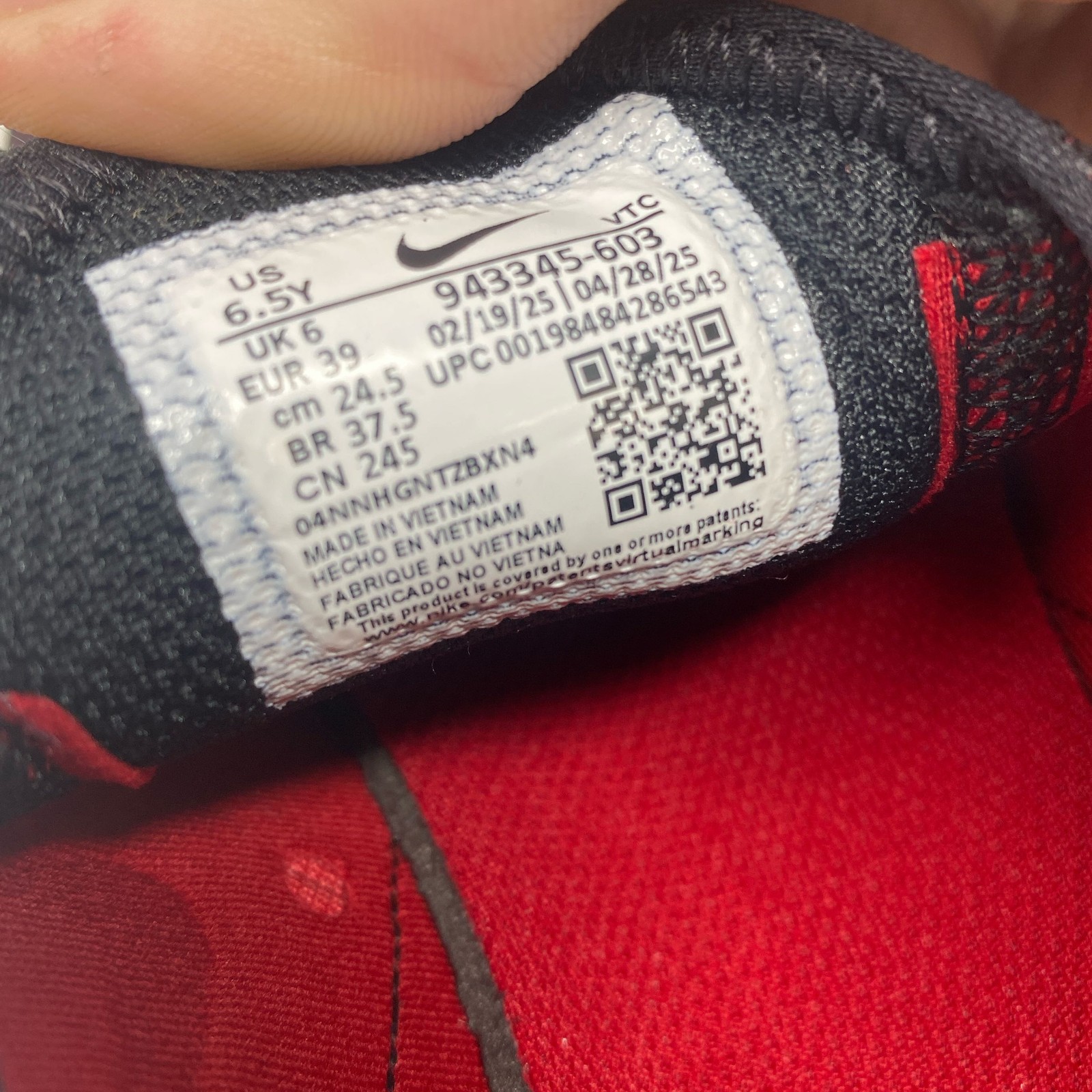 Nike Air Max 270 GS Gym Red/Black/White 6.5Y Big Kids