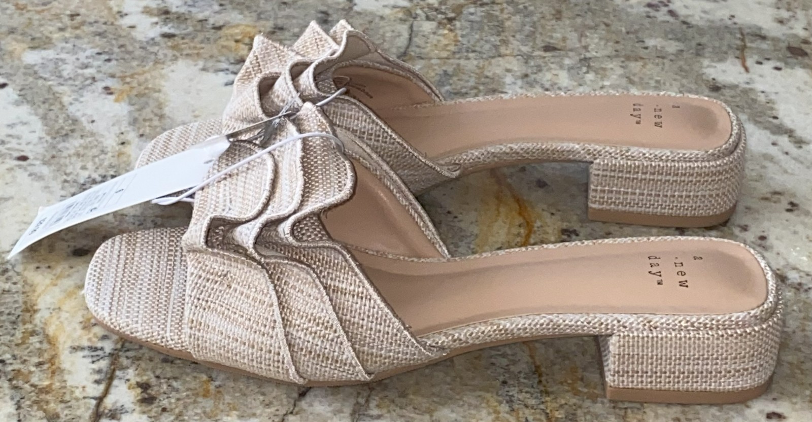 NEW W/TAGS A NEW DAY LYTA RAFFIA RUFFLE SANDALS W/MEMORY FOAM INSOLE WOMENS SZ 6