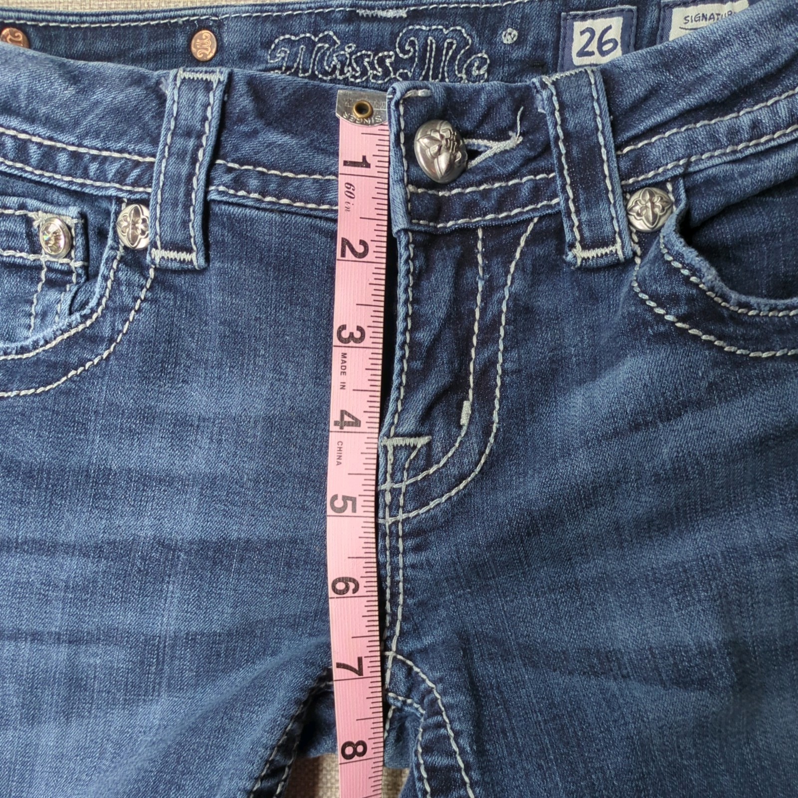 Miss Me Signature Boot Cut Blue Low Rise Jeans Women’s 26×30 Flap Wing Pockets