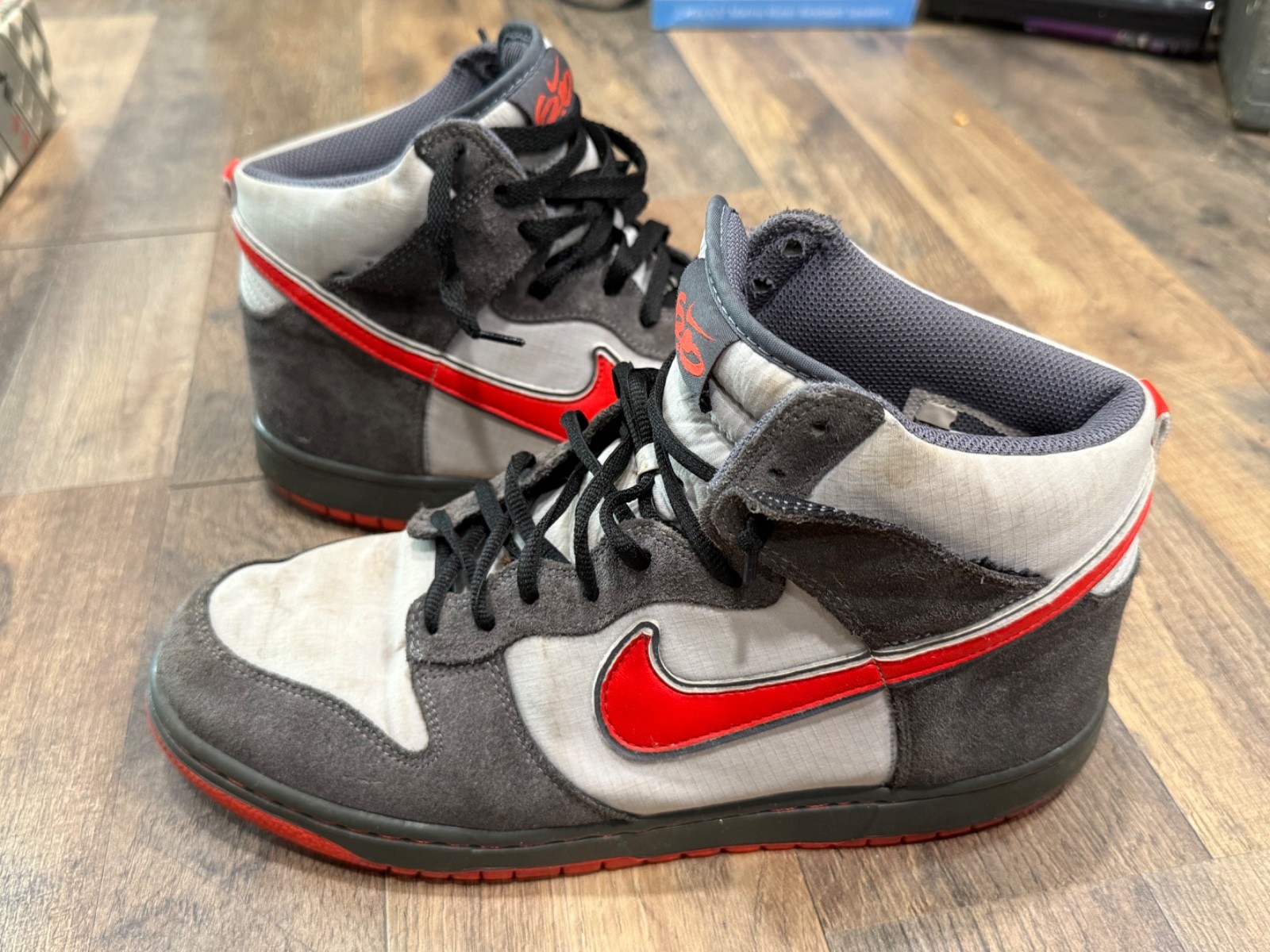RARE Nike DUNK HIGH 6.0 PREM “DARK GREY / MAX ORANGE” MENS SZ 10.5 506266-001