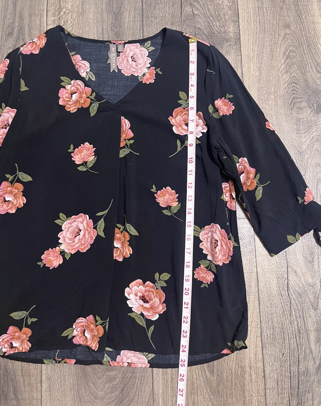 Brina & Em Floral Pink & Black Top Size M V-Neck 3/4 Tie Sleeves Feminine