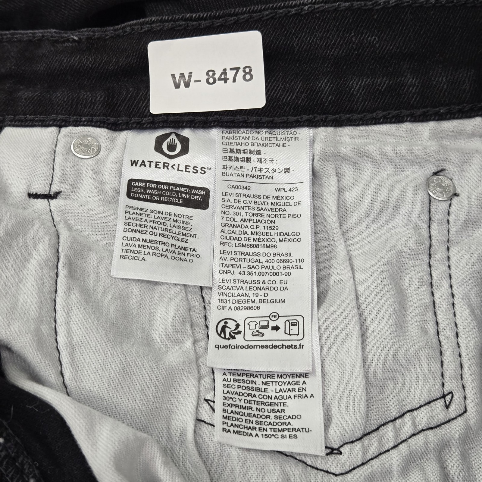 Levi’s 510 Men Jeans 34X32 Black Denim Skinny Fit 29″ Inseam Mid Rise Pockets