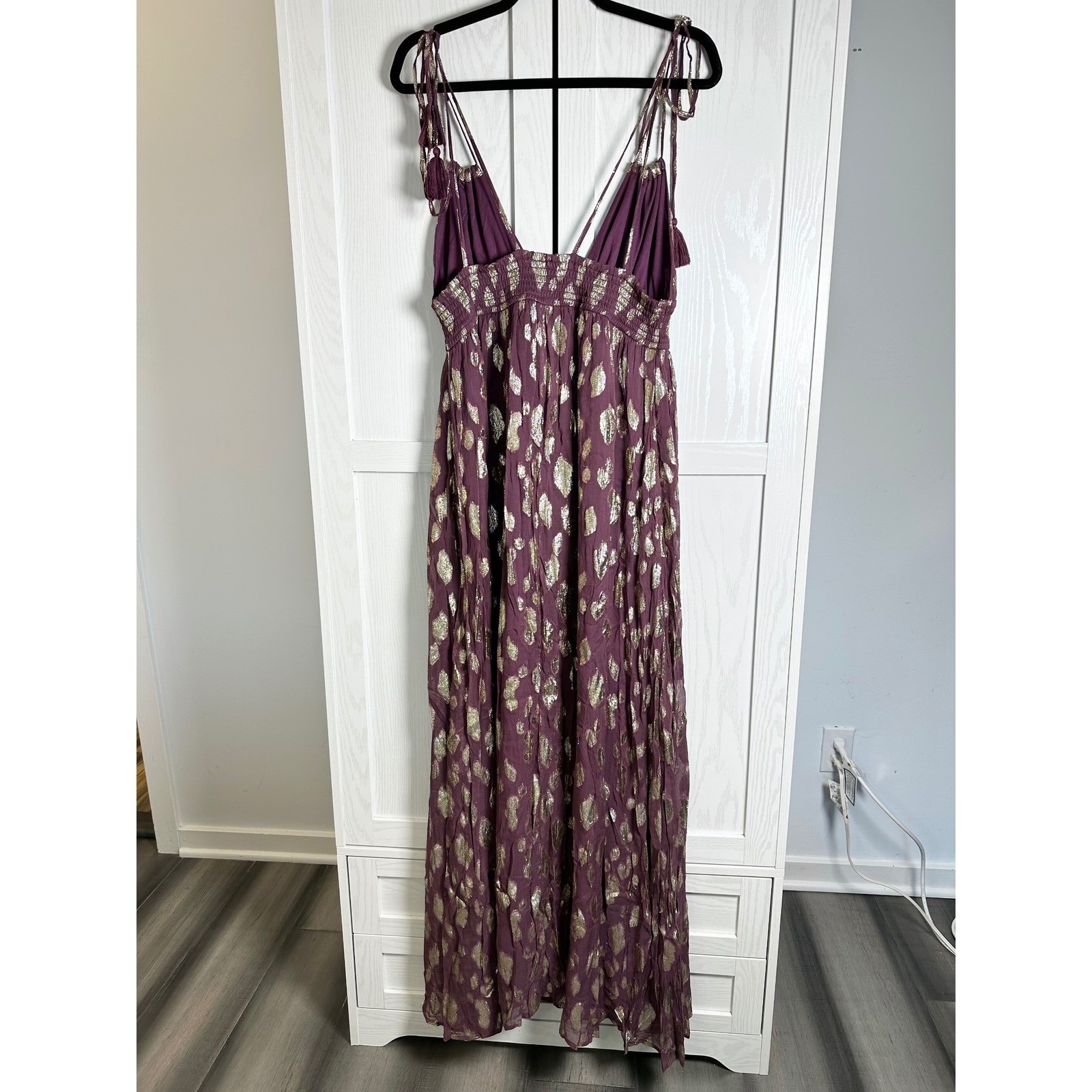 Altar’d State Vanessa Purple & Gold Metallic Leaf Maxi Dress V-Neck Tassel Tie L