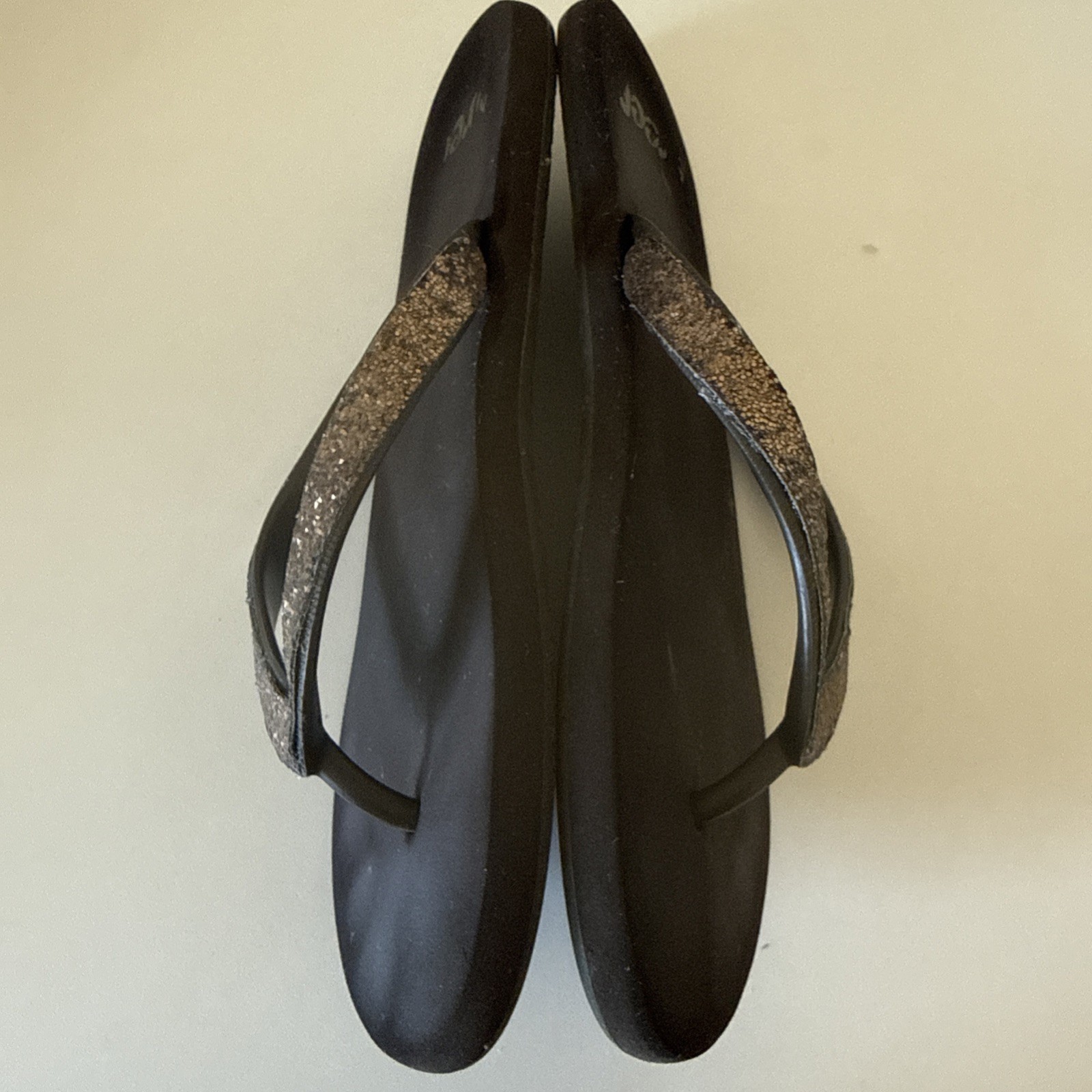 Reef Women’s Flip Flops Slip-On Sandals, Size 8 Sparkle Brown Gold Tone Casual
