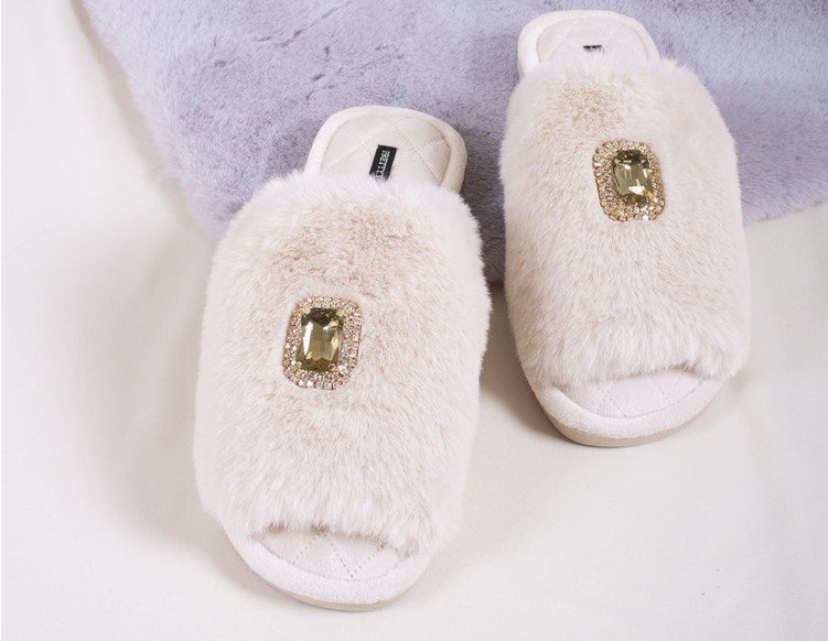 Pretty You London Elegant Women Faux Fur Slip-On Jeweled Slipper Cream
