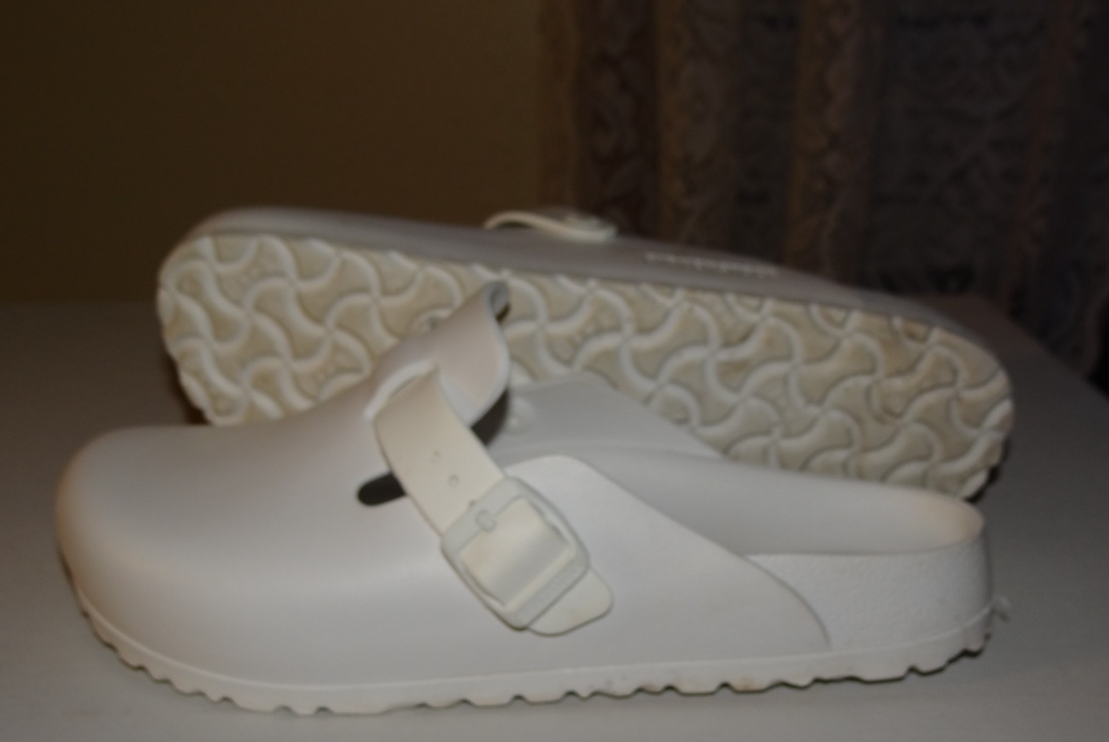 Birkenstock Boston Essentials White EVA Unisex Clogs Sz 39 M 6 L 8 gently worn