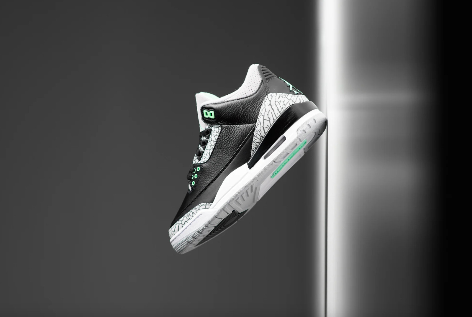 Nike Air Jordan III 3 Retro Green Glow Black Grey CT8532-031 Men’s