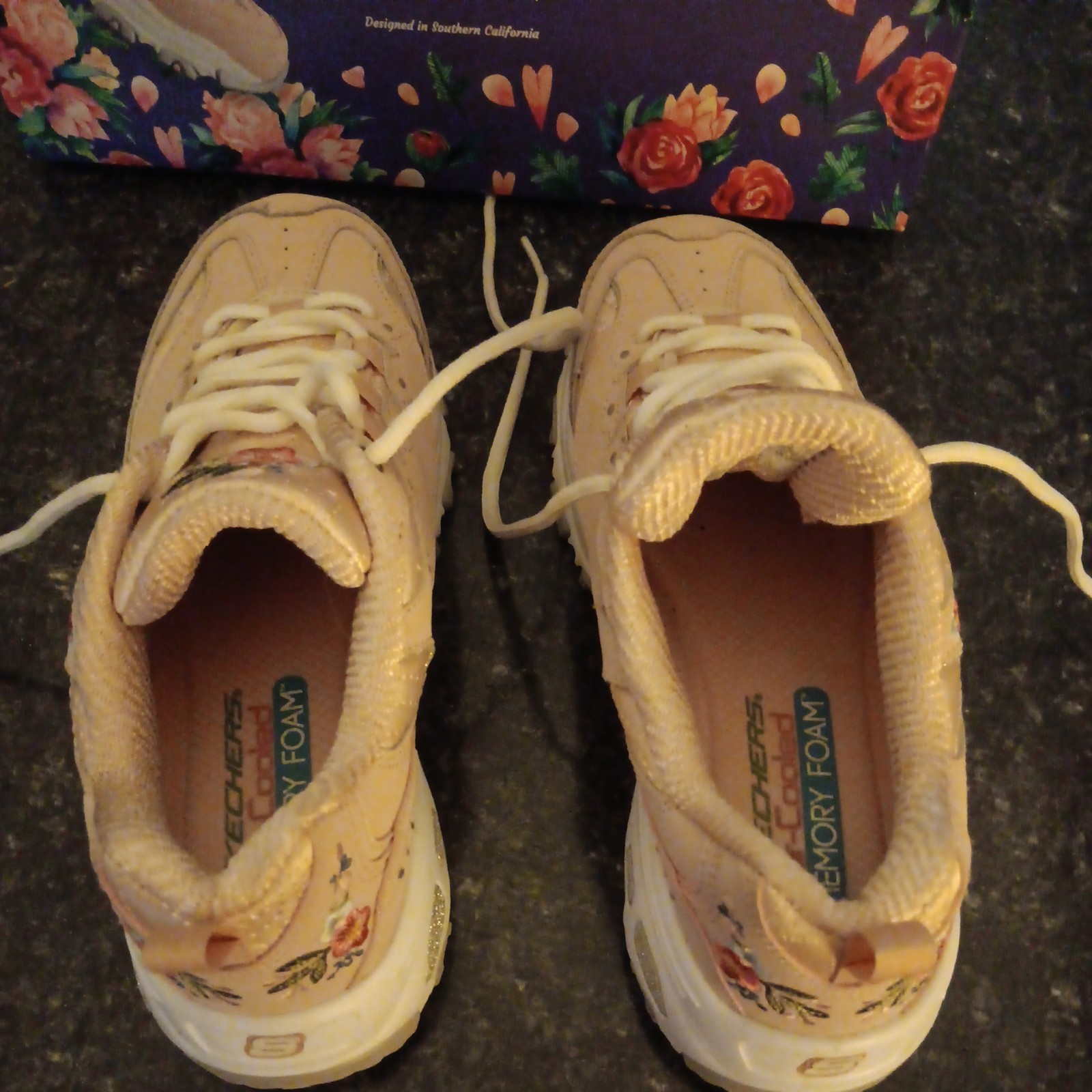 Sketchers D’Lites Memory Foam Sneakers
