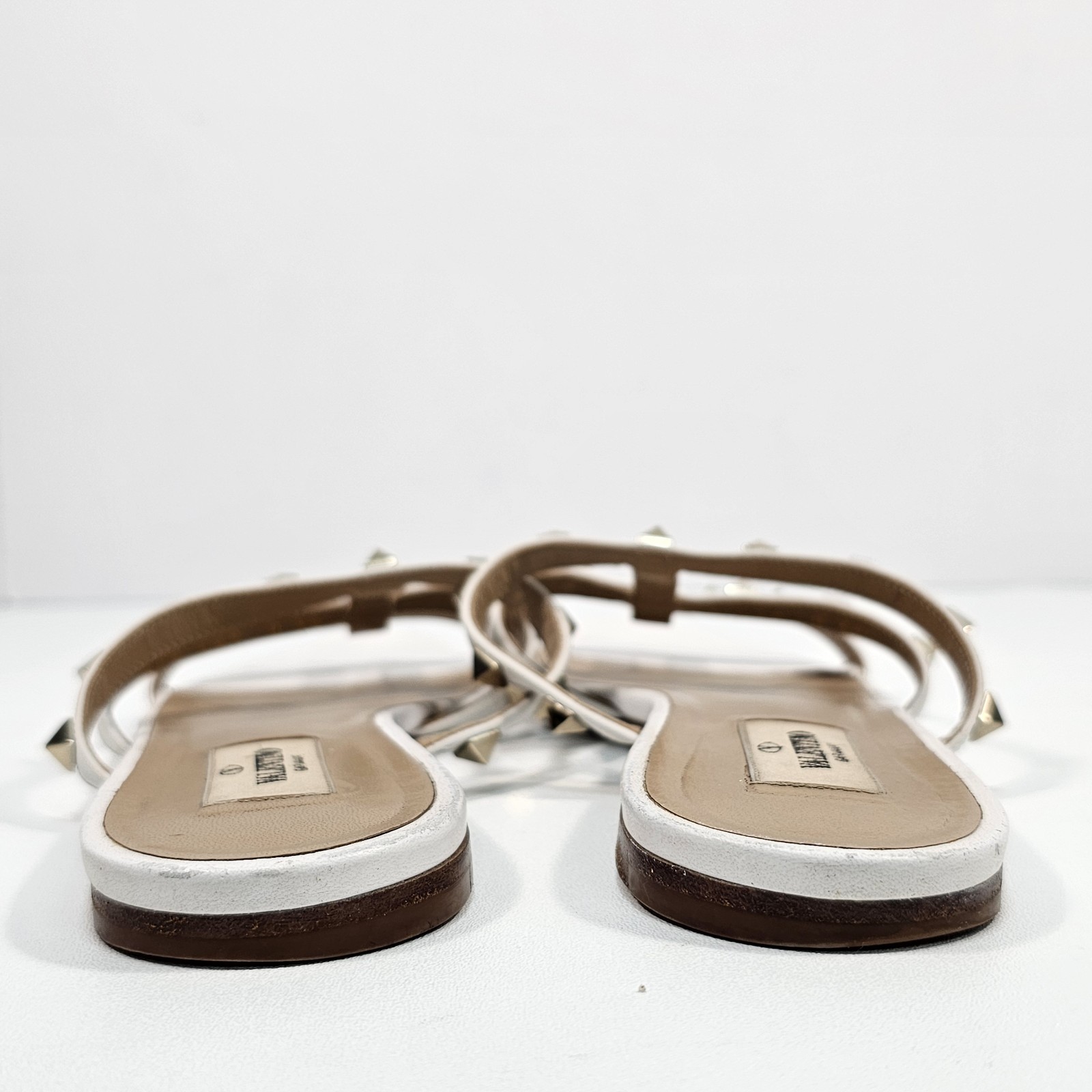 Valentino Garavani Rockstud White Leather Flat Slide Sandals Sz 38.5 US 8.5