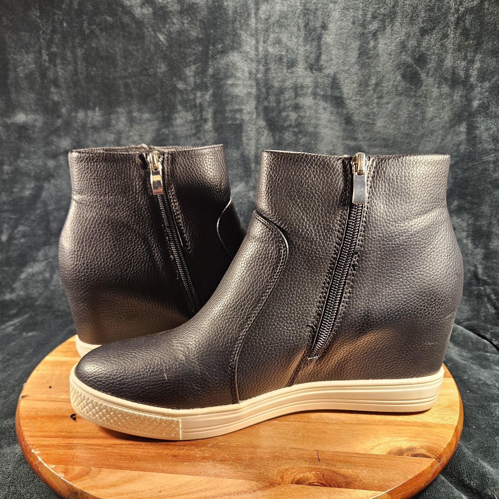 Rouge By Helium Hidden Wedge Boots Side Zip Black Womens Size 10