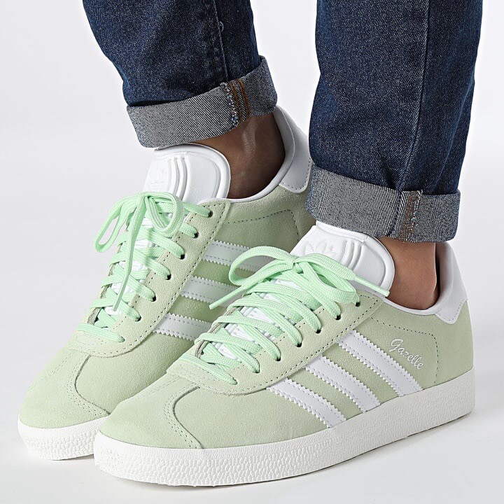 Adidas Originals Gazelle Women’s Sneaker Athletic Shoe Suede Green Trainers #442