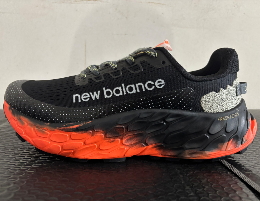 New Balance Fresh Foam X More Trail V3 Men Running Sneaker Size 9.5