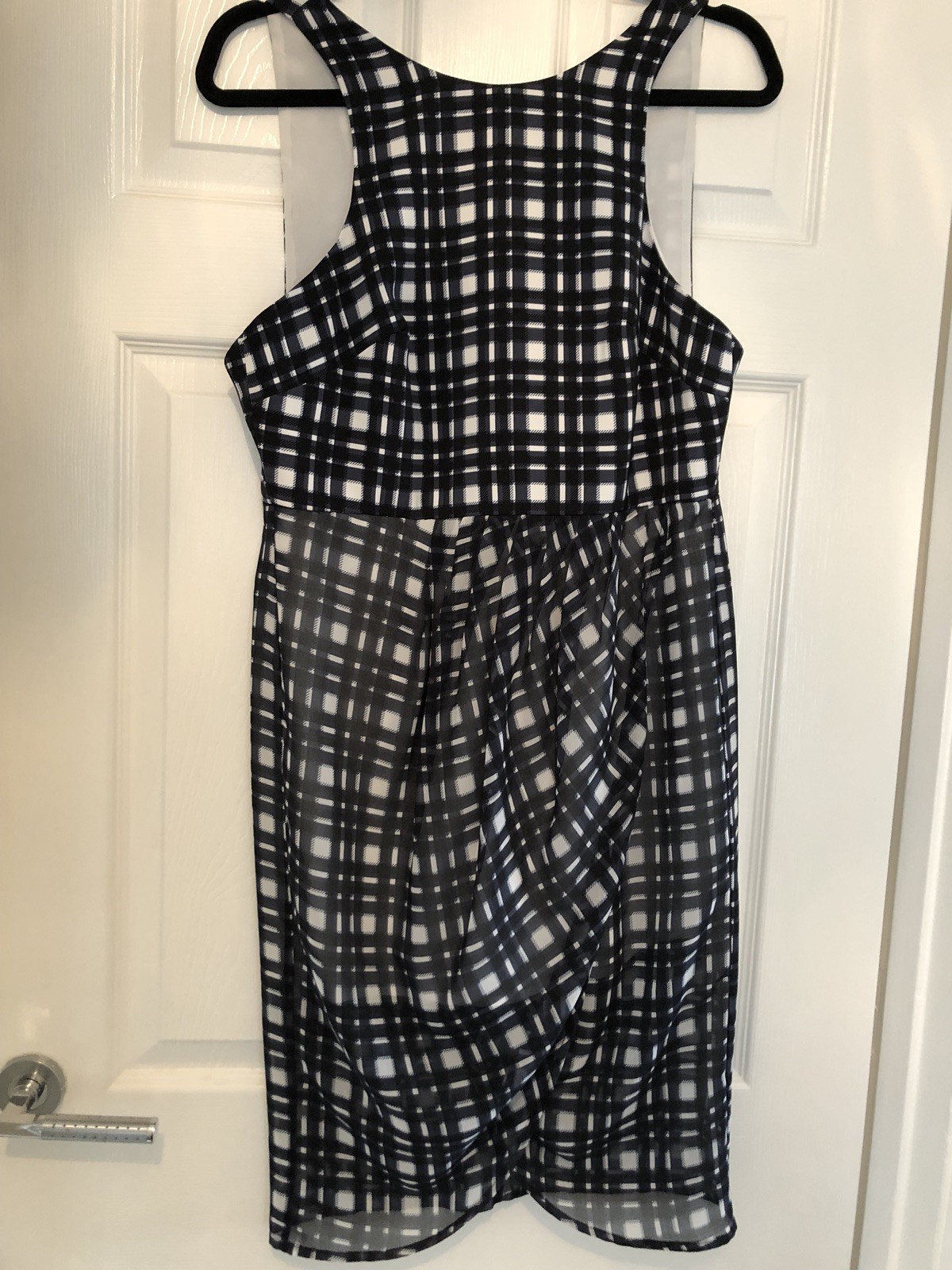 FINDERS KEEPERS dress, Size M, BNWOT, Black/White/Charcoal, STUNNING!!!