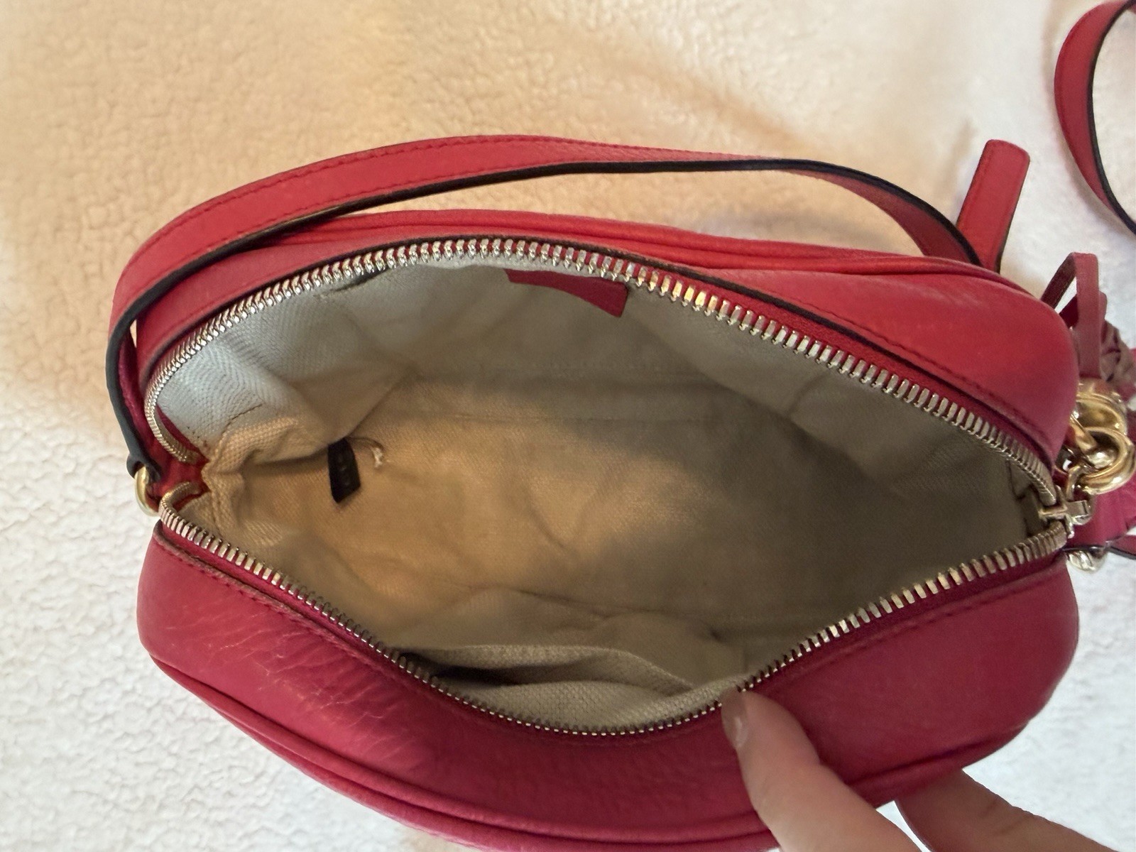 Gucci Soho Disco Pink Pebbled Crossbody Camera Bag Logo Tassel Zip Dust Bag COA