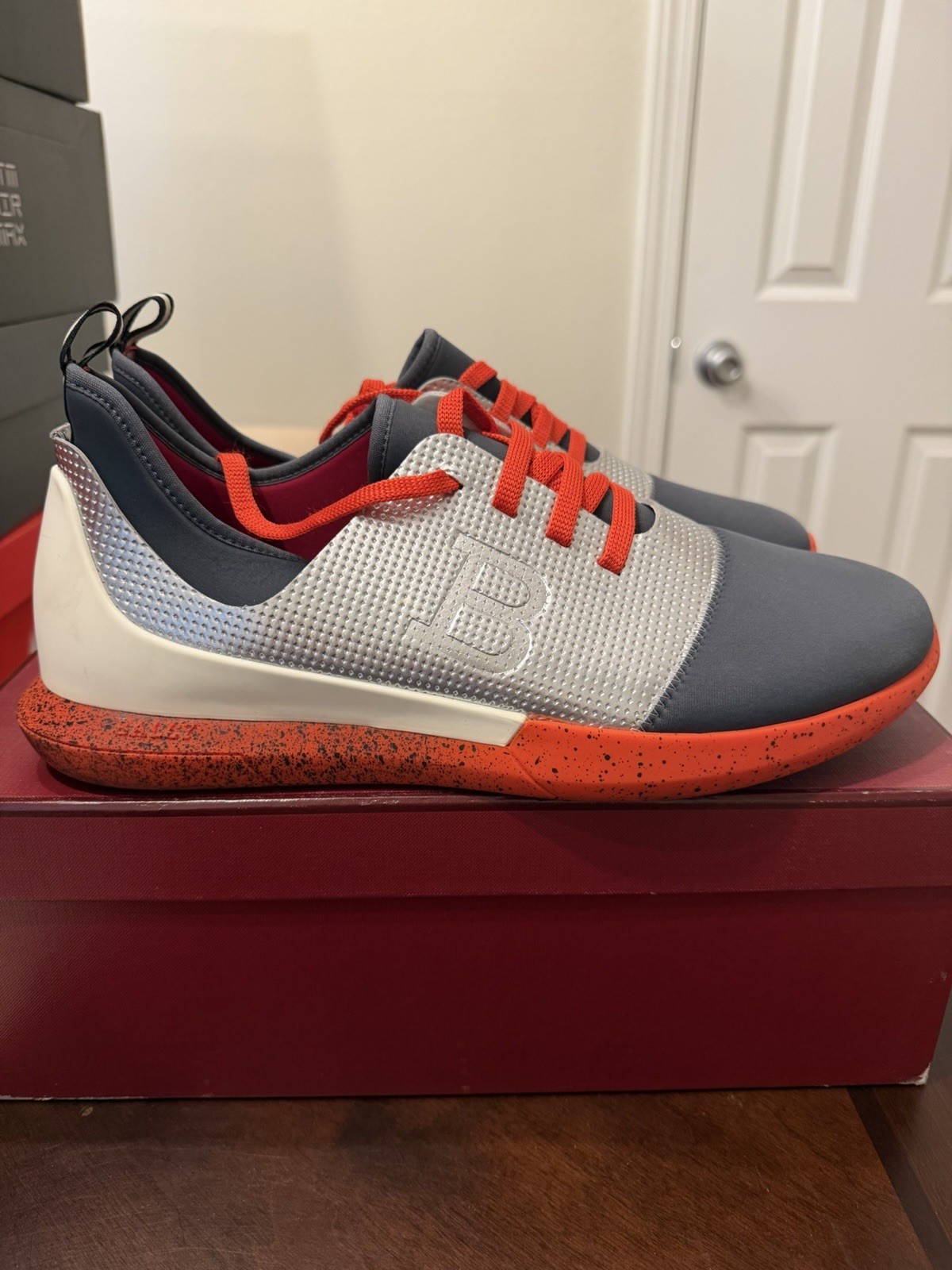 NIB BALLY AVRO-E SILVER LEATHER NEOPRENE LOGO LACE UP TRAINER SNEAKERS 11 US 44