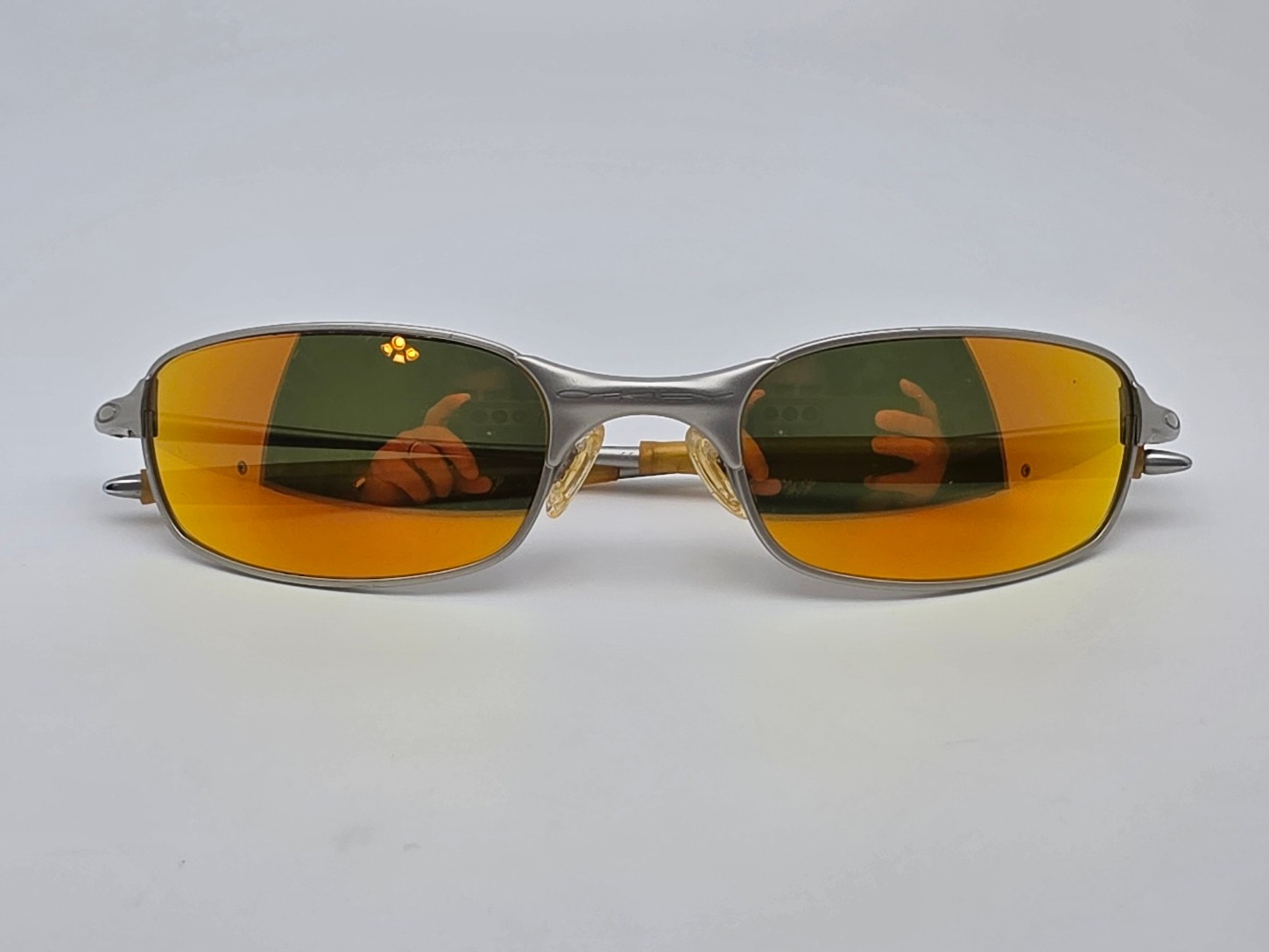 Oakley 05-687 Square Wire 2.0 Spring Hinge Silver Fire Iridium Lens Sunglasses