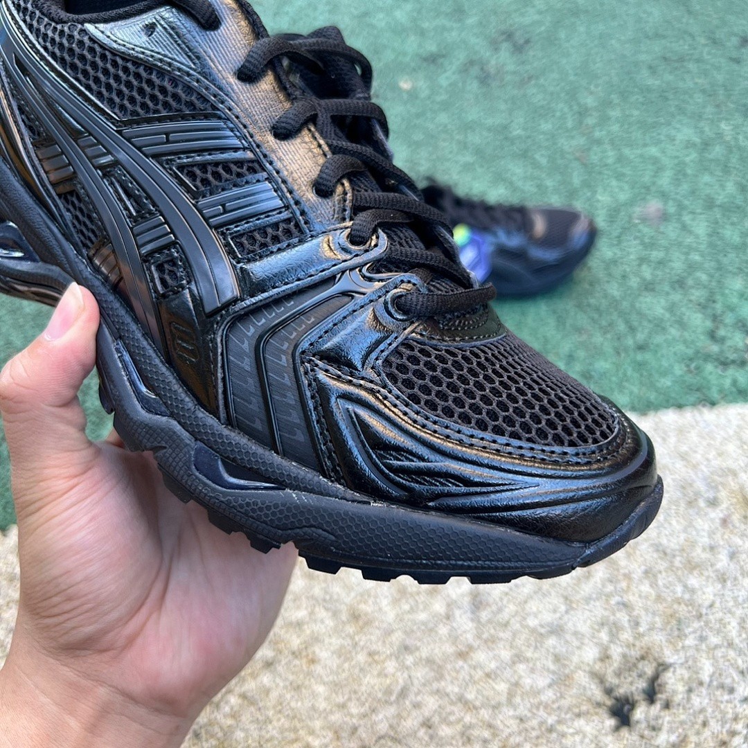 New with Box ASICS Gel-Kayano 14 Black 1201A019-001 Men size 11