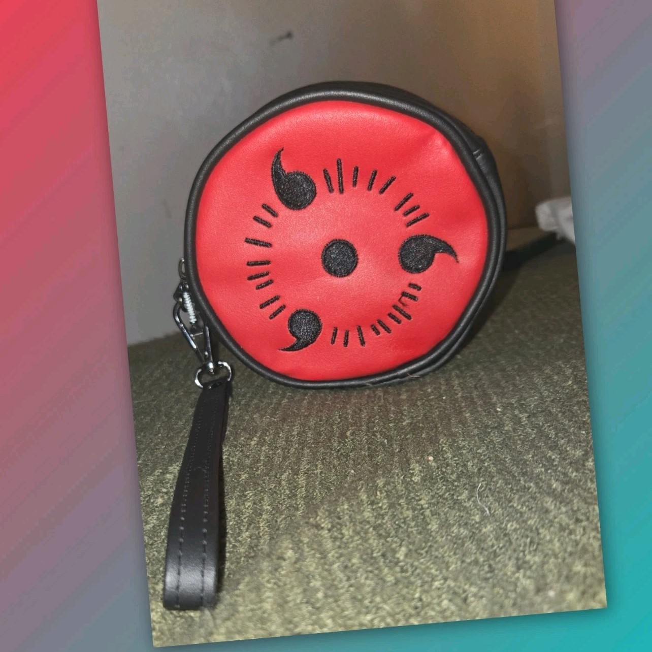 Naruto Shippuden Sharingan Eye | Round Wristlet Coin Pouch — Bioworld/Spencer’s