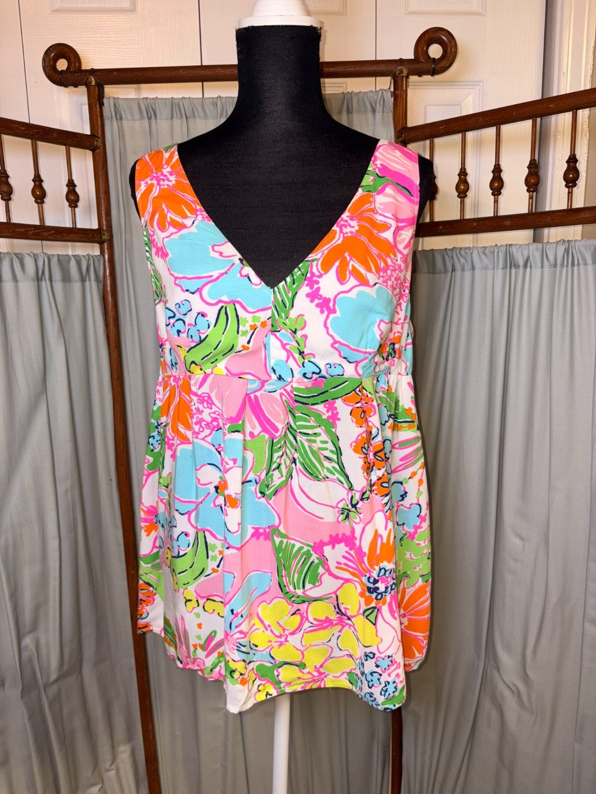 Lilly Pulitzer Sleeveless Floral Tunic Top Large Pink Blue Tropical Rayon