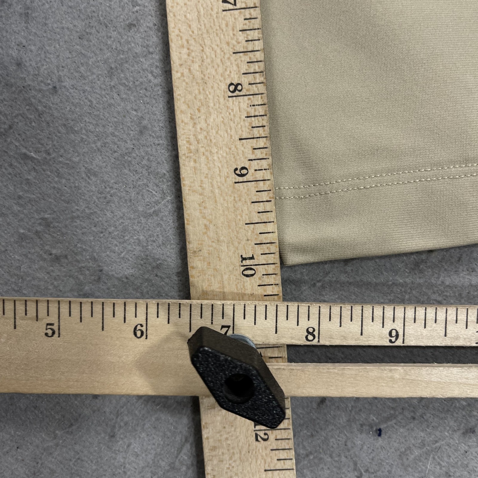 Lululemon Shorts Mens 34 Beige Chino Commission Classic 10 In Warpstreme Golf