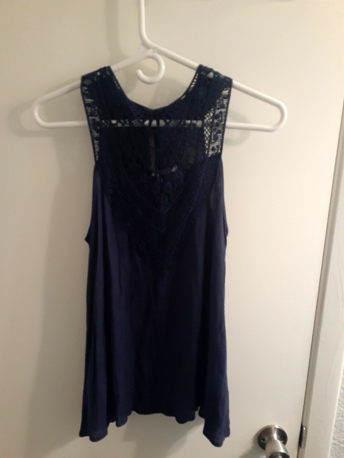 NEW UNIQUE SPECTRUM SMALL BLUE TANK TOP WITH KEYHOLE BACK NWT