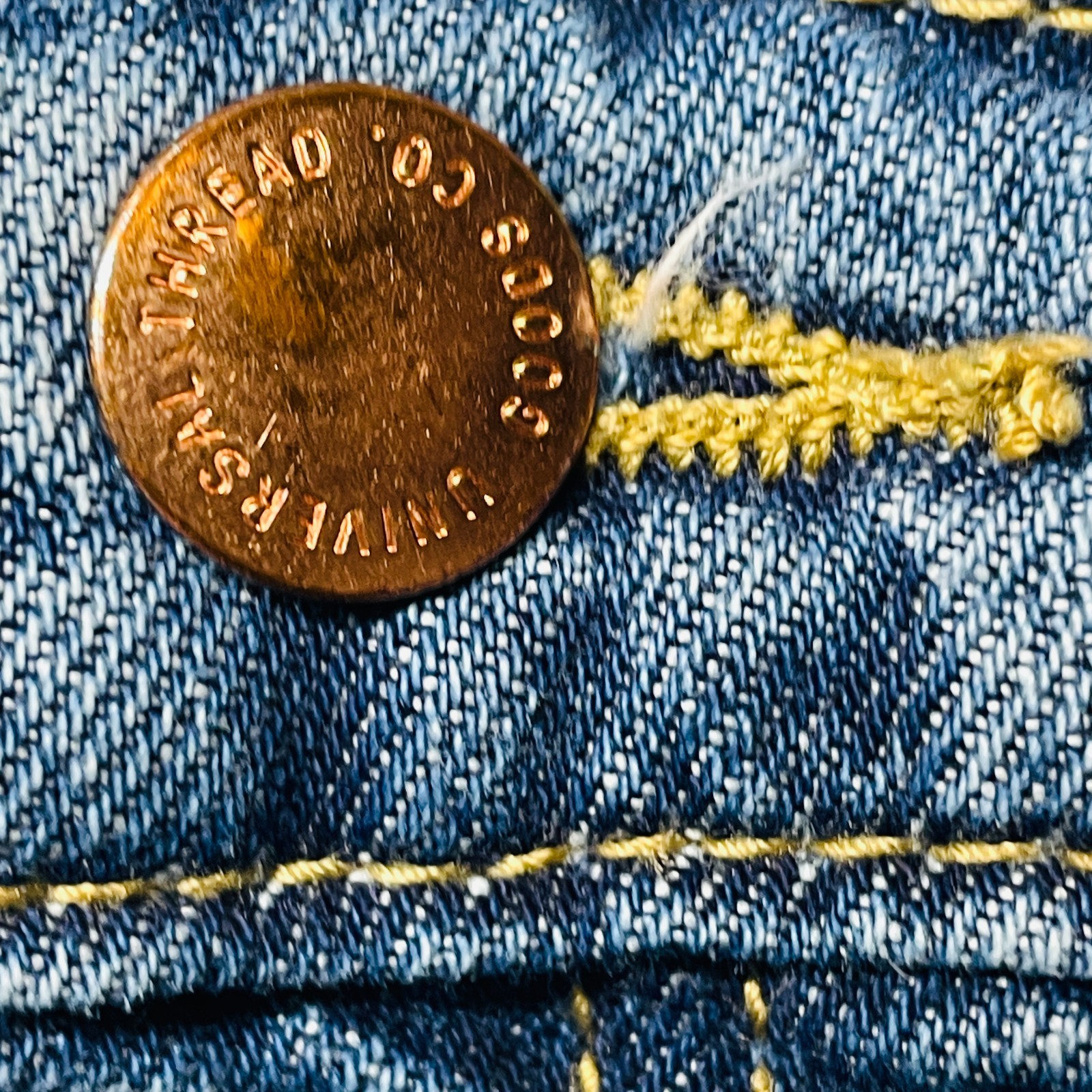 Universal Thread Women’s 12/31 R Boyfriend Patch Detail Raw Hem Jeans 31×29