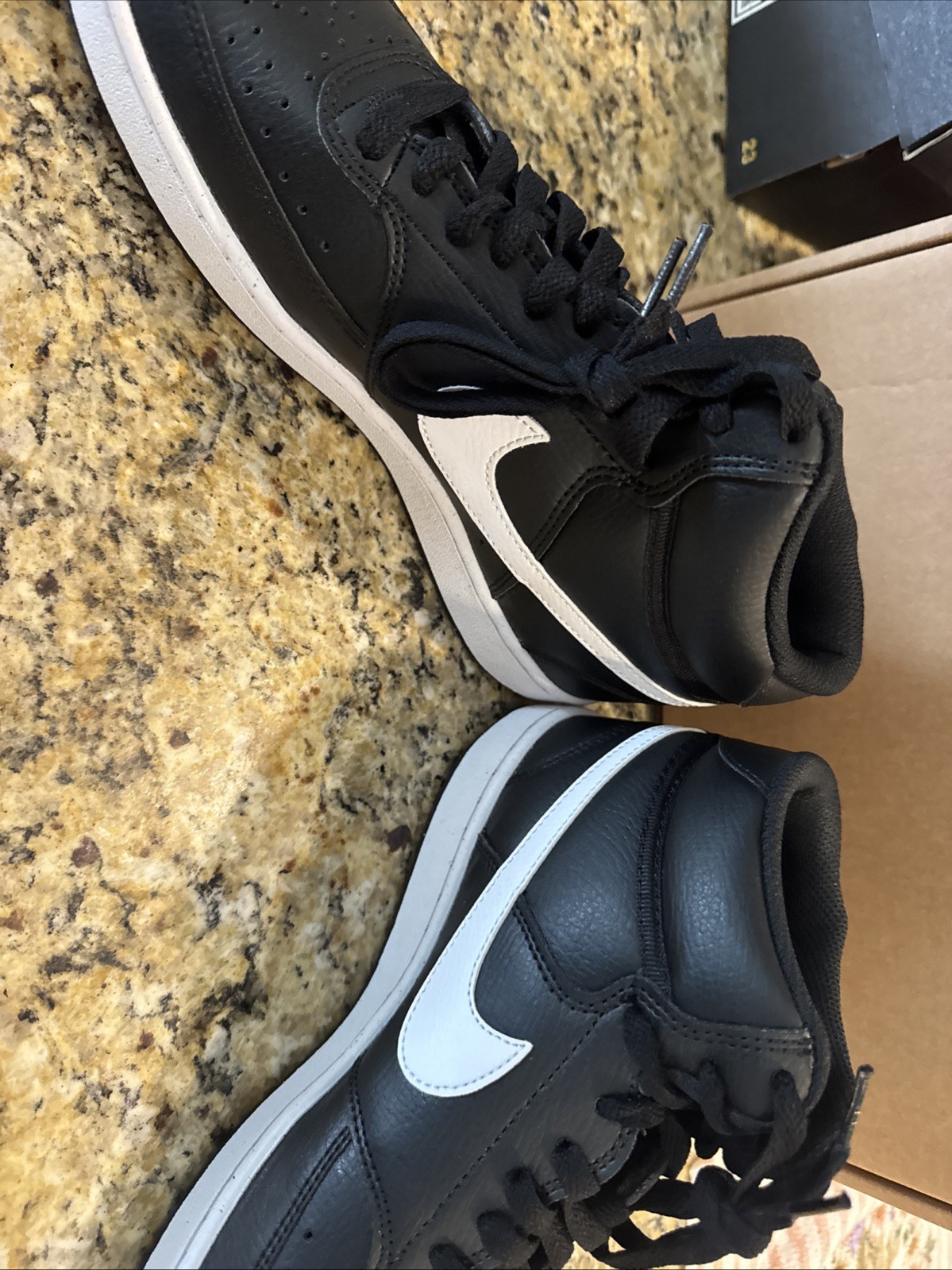 NIB MENS Nike COURT VISION MID NN Basketball Sneakers Black White DN3577 Size 7