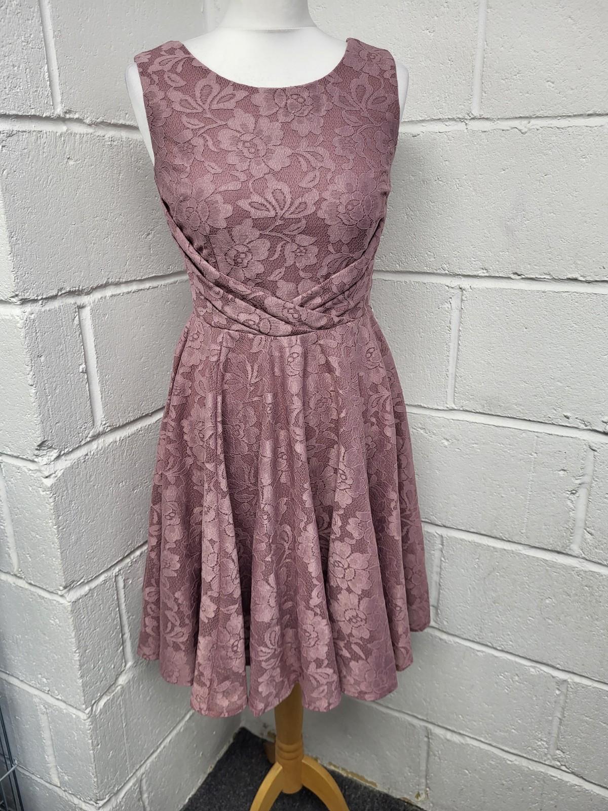Jolie Moi Mauve Lace Boned Pleated Waist Dress Size 8 BNWT. PS