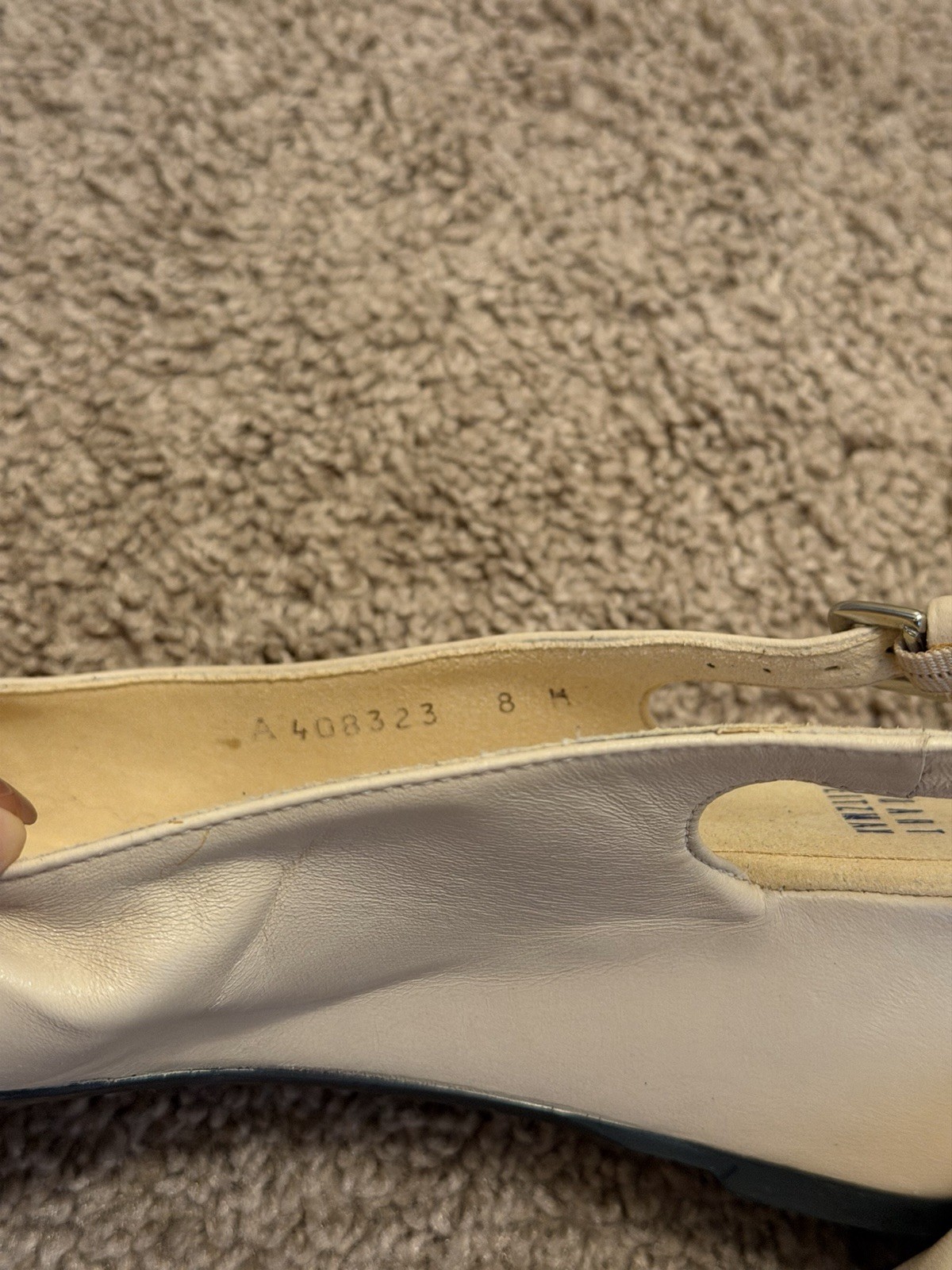 Stuart Weitzman A408323 Vintage Cap Toe Slingback Kitten Heel Nude Black Size 8